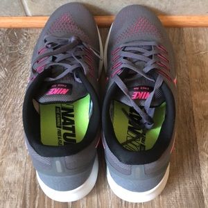 Nike Shoes - Nike Free RN Women’s NEW 2016 Grey /Pink Nike Shoes - Nike Free RN Women’s NEW 2016 Grey /Pink